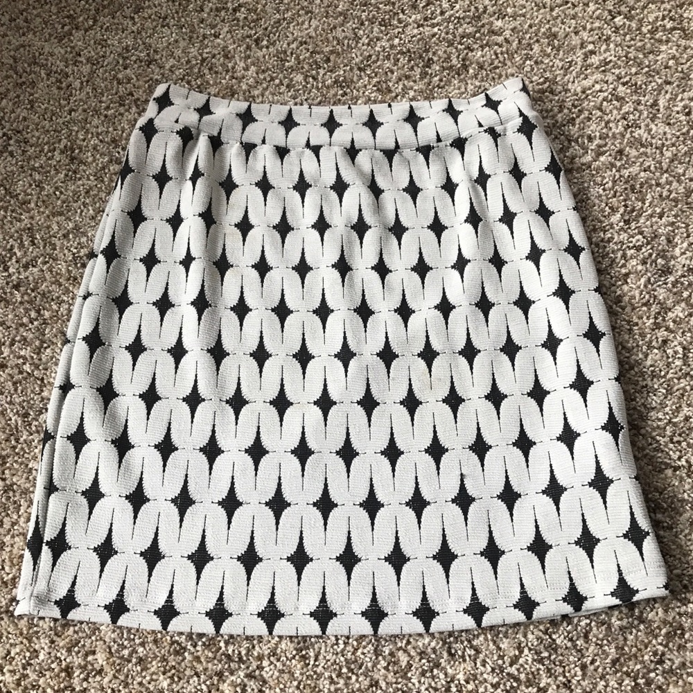 White and Black Pencil Skirt